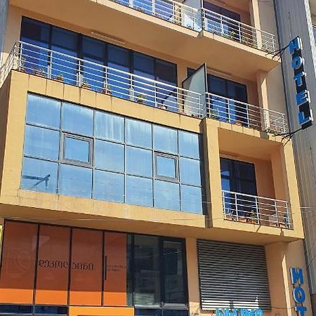 Blossom Hotel Batumi Exterior photo