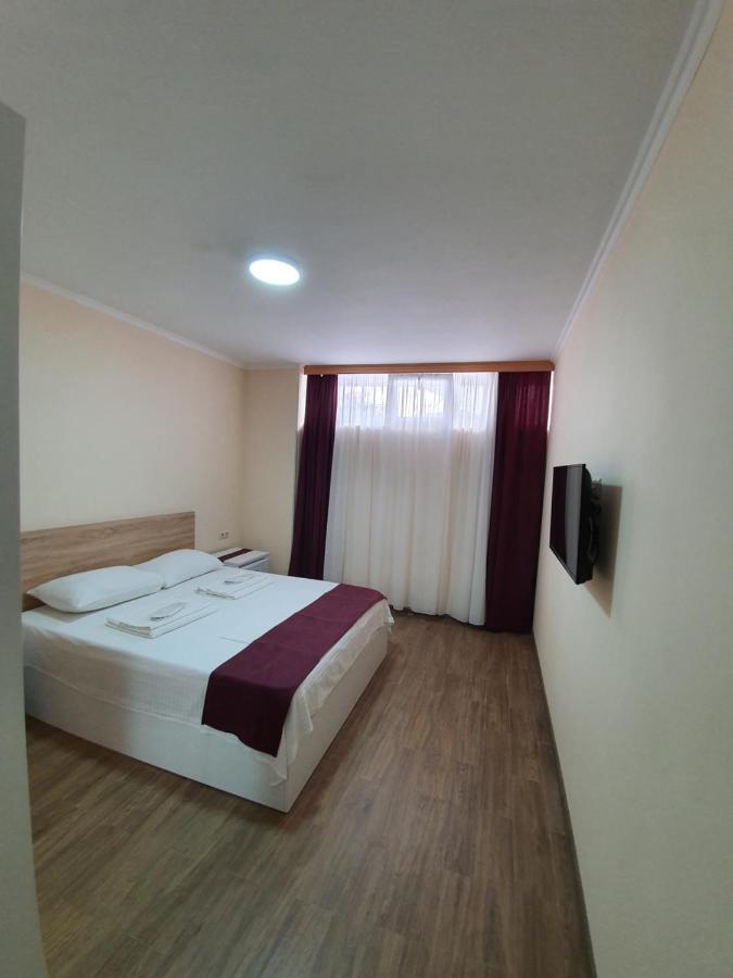 Blossom Hotel Batumi Exterior photo
