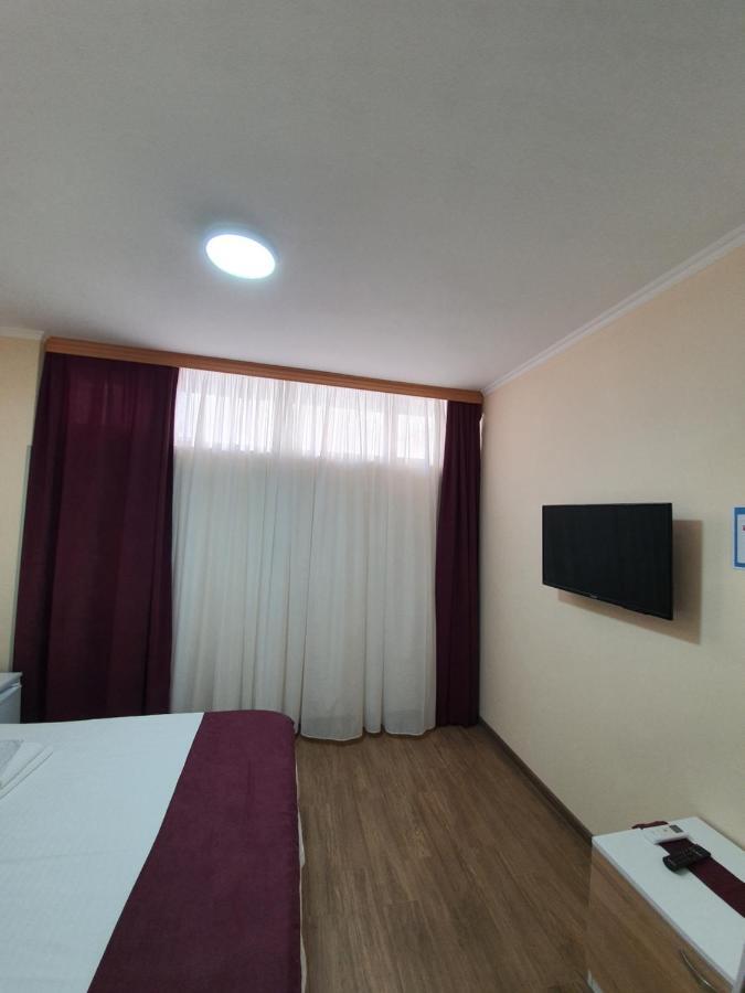 Blossom Hotel Batumi Exterior photo