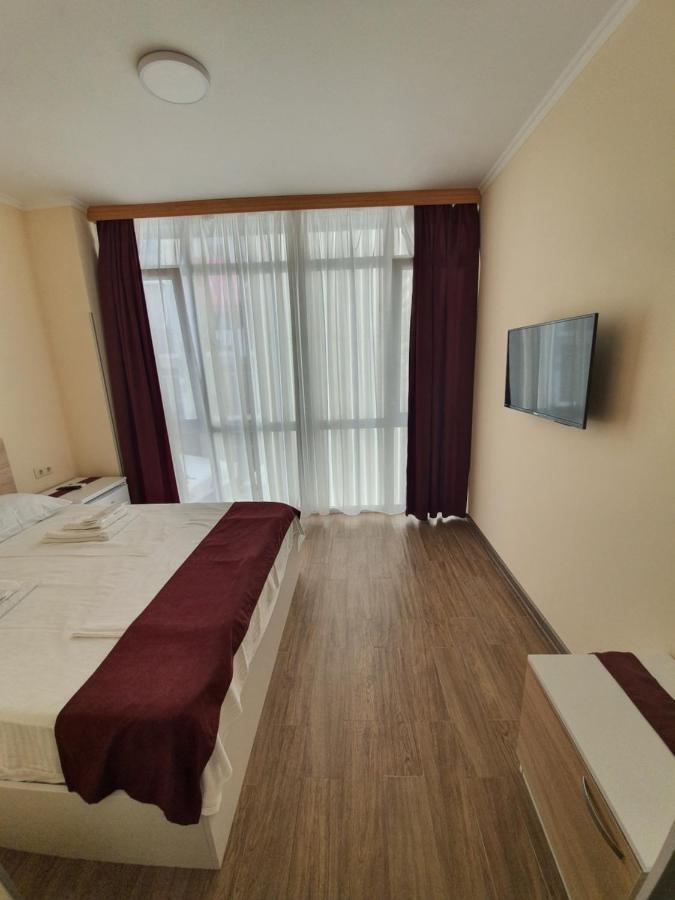 Blossom Hotel Batumi Exterior photo